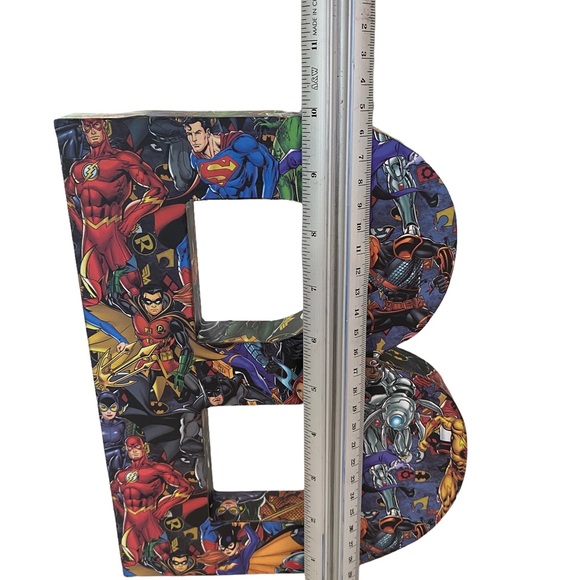 POP CREATIONS Wall Decor DC Comics “B” - Picture 5 of 6